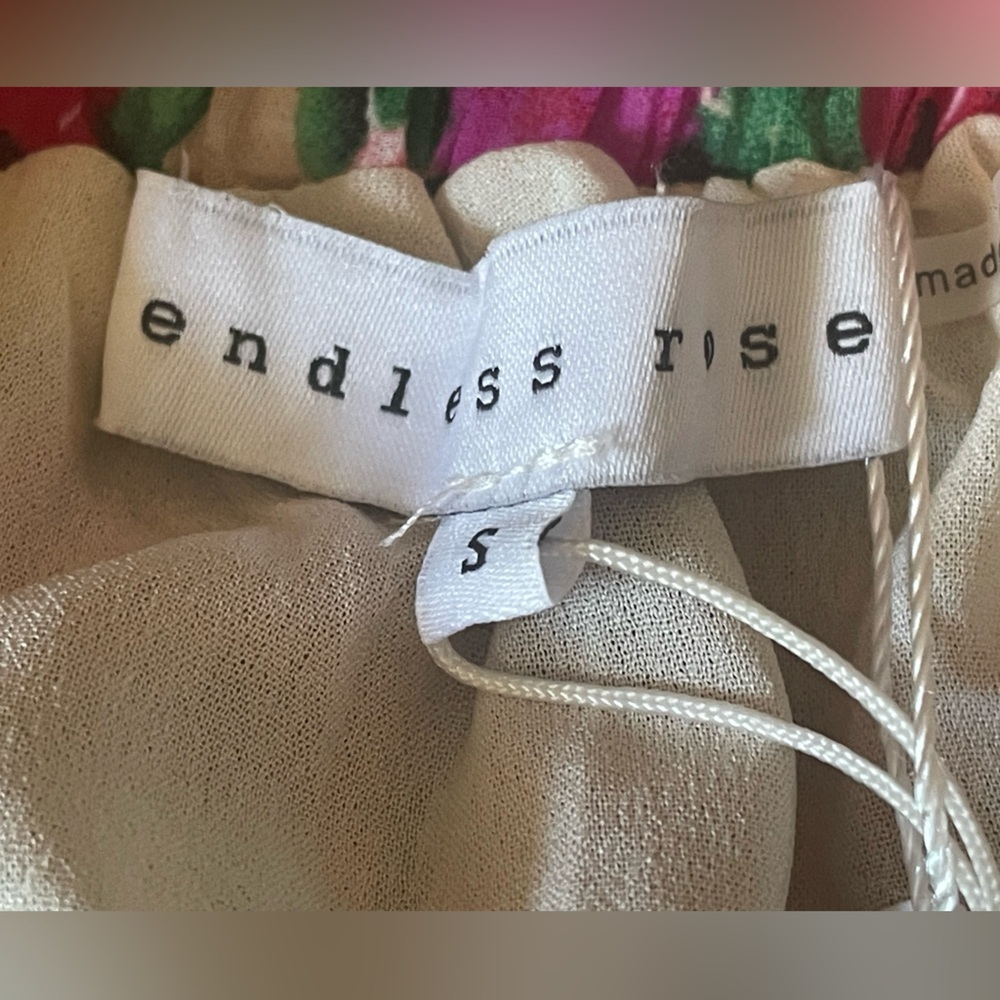 NWT. Endless Rose Pink floral skirt. - Picture 4 of 8